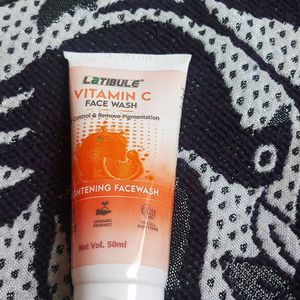 Vitamin C Facewash For Dark Spots Nd Pigmentation