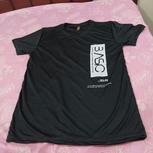 Boys Black T-shirt For Gym Size : L
