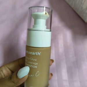 Mamaearth Hydra Glow Full Coverage Foundation