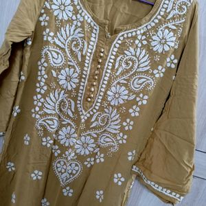 Lucknowi Chickankari Kurta