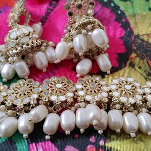 Necklace With Earrings & Mang Tika