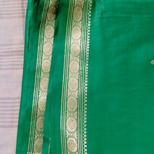 Beautiful Zari Border Saree💚