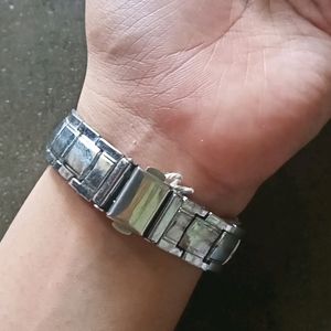 A Stainless Steel Ladies Wrist Watch