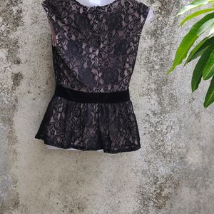 42R. CUTE NET MINI TOP