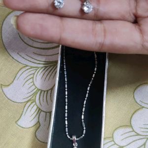 Pendant Earing Set With Chain In Silver Polish