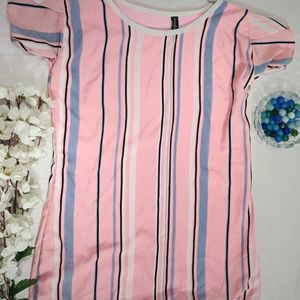 Women pink top