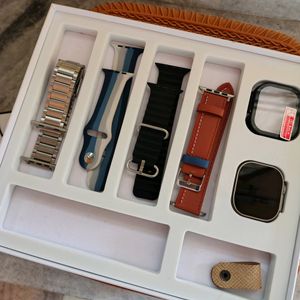 Smart Watch With 4 Extra Straps