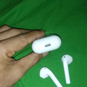 i12 Bluetooth Earphone