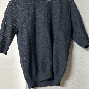 new black sweatshirt &crop top only 250