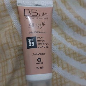 Eyeshdow Pallet & Free Bb Cream