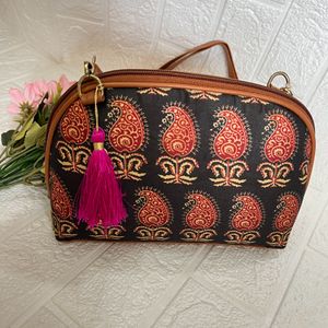 Black ethnic printed sling bag