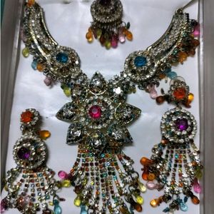 Jewellery Set With Mangteeka