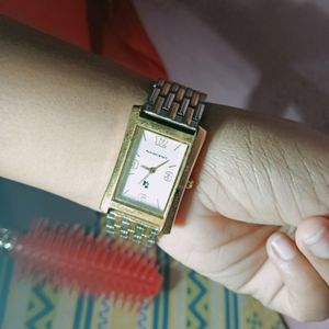 Attractive Golden Watch