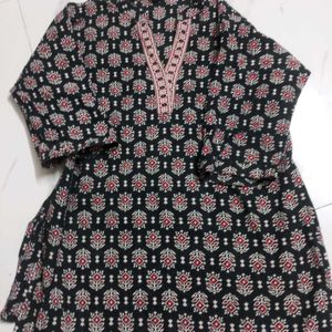 Chic V-Neck Patterned Kurti