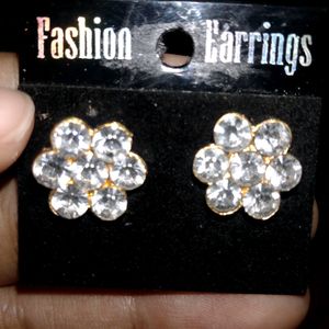 Flower Shaped Earrings With White Stone