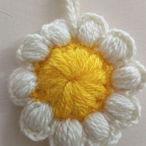 Crochet Daisy Keychain 🌼🌼