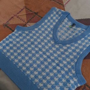 Tokyo Talkies Trending Sweater Vest