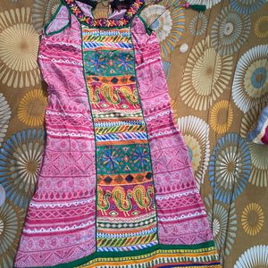 Stylish pink Kurti With Latkan