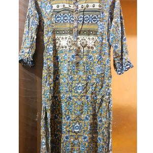 4 KURTIES (DUE TO SIZE ISSUE SELLING HERE)