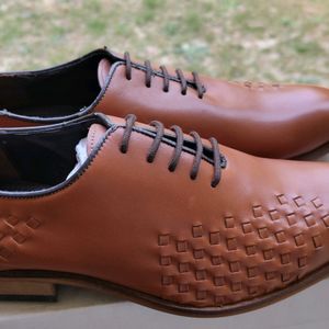 Size 7 Cow Leather Shoe