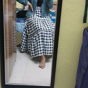 Women Black And white Checked Skirt From Myntra