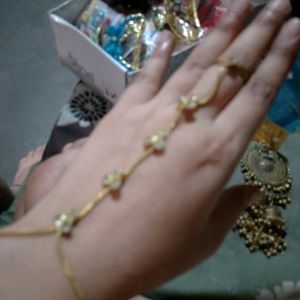 Hand Jewellery