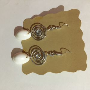 Silver Spiral With She’ll Dangling Earrings