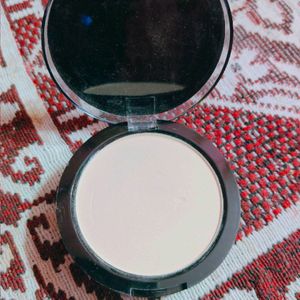 BB Lakme Compact Powder