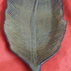 Ceramic Leaf Serving Tray