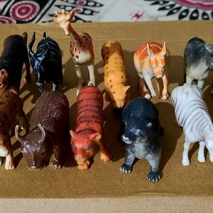 Set Of 15 Wild Animal Toys