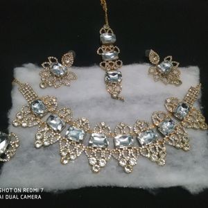 New Jewellery Set Golden And Silver Color