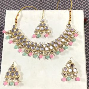 Beautiful Necklace With Earings And Mangtika Never Used