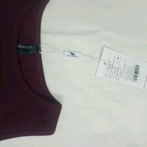 Burgundy Tank Top With Cut