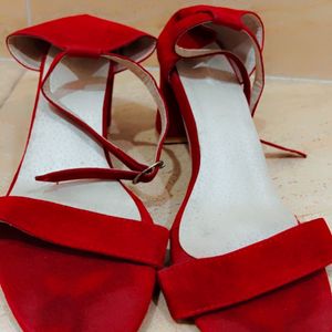 Red Velvet Heel