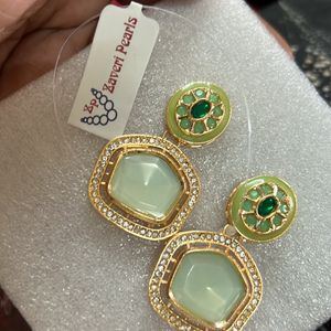 Mint Green Stone&dazzling Austrian Diamond Earring