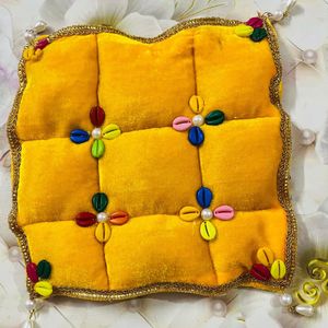 Laddu Gopal Warm Rajiyi Bedset With pillow, pillow