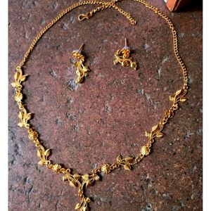 Pretty Brass Alloy Jewellery Set (Gold)