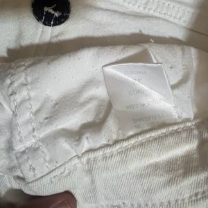 Roadster White Shorts - Size 32