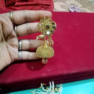 Big Jhumka With Latkan