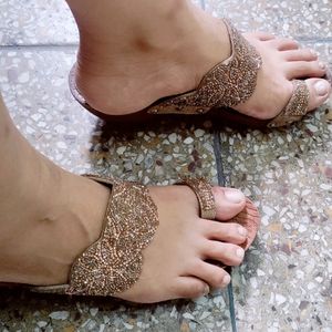 Ethnic lady footwear