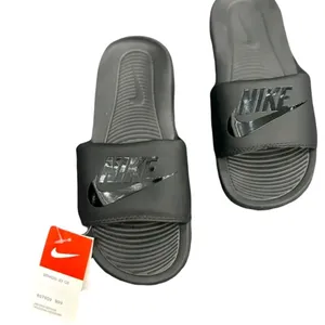 New Nike Flipflops