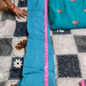 Selling - Heavy Border And Pallu Saree