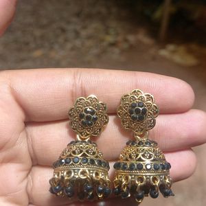 2 Set Earrings