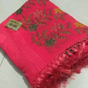 Brand New Saree With Blouse 🎉💓.                        Only Cash✅No Coins And Swap❌.  Its Completely New Packed With Tag  Last Picture Added Is A Reference Picture How Saree Look Will Come