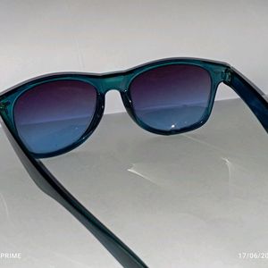 RAY-BAN SUNGLASSES Unused