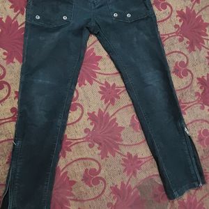 This is Good Looking Cotrise Unisex Jeans black
