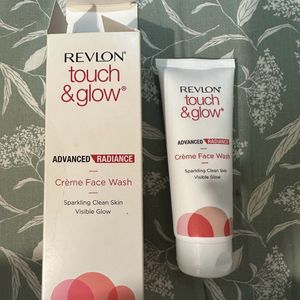 Revlon Touch & Glow Creme Face Wash