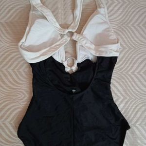 Criss cross swimsuit/bodysuit