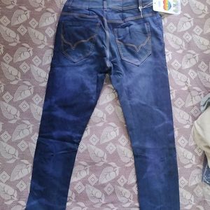 Blue Jeans Size 28"