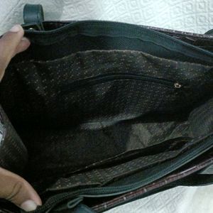 Stealer Deal Handbag